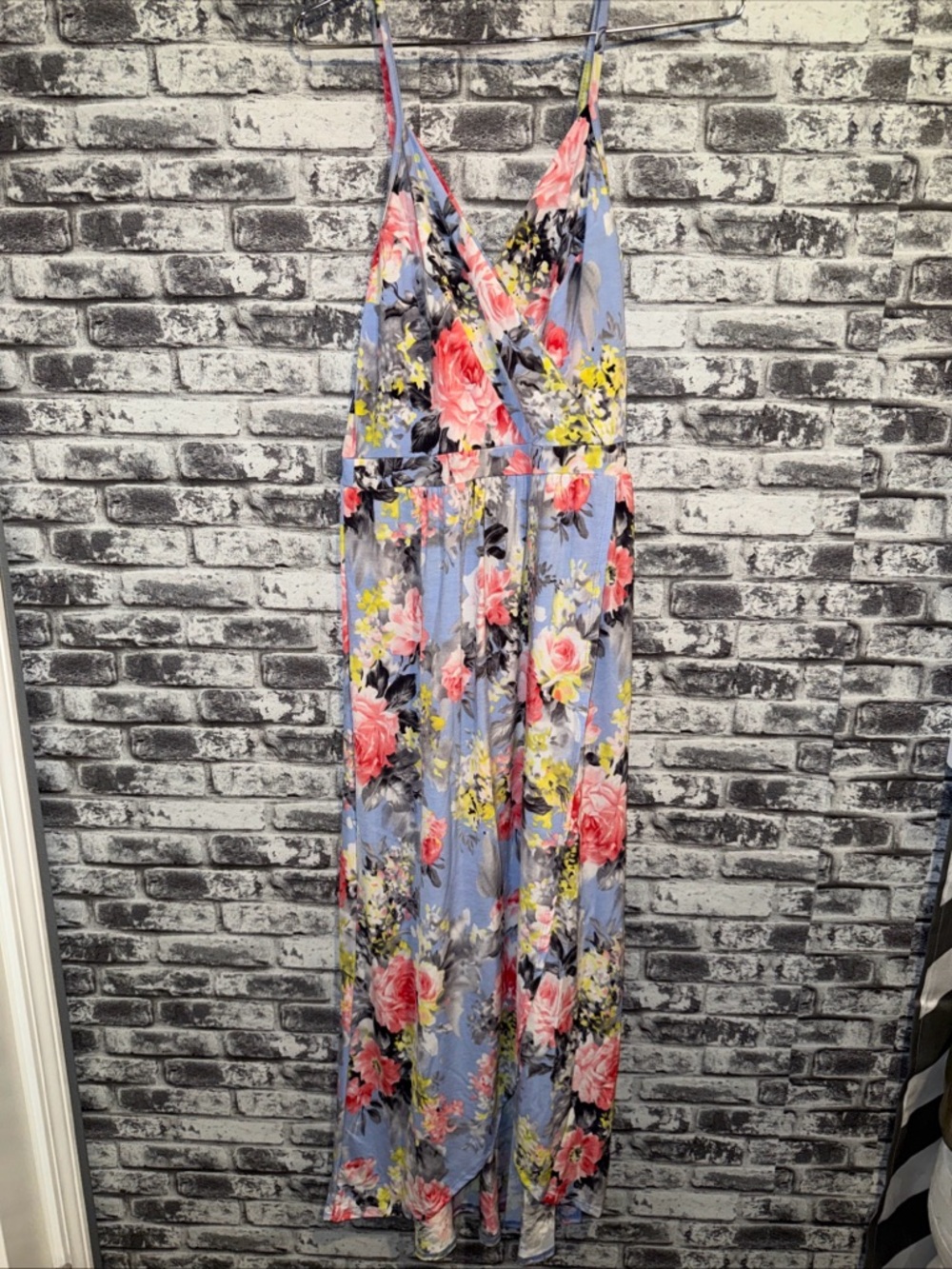 Acting Pro Floral Sleeveless Wrap Maxi Dress Size Small (0-4) Color: Coral